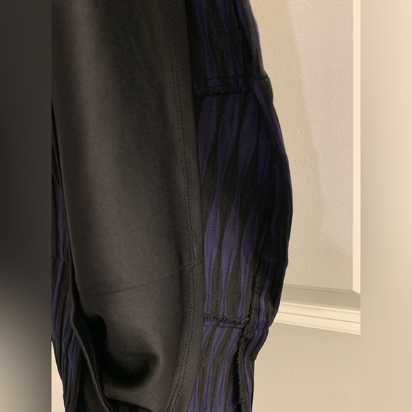 GUESS • Sleeveless Purple Minidress - Picture 11 of 13